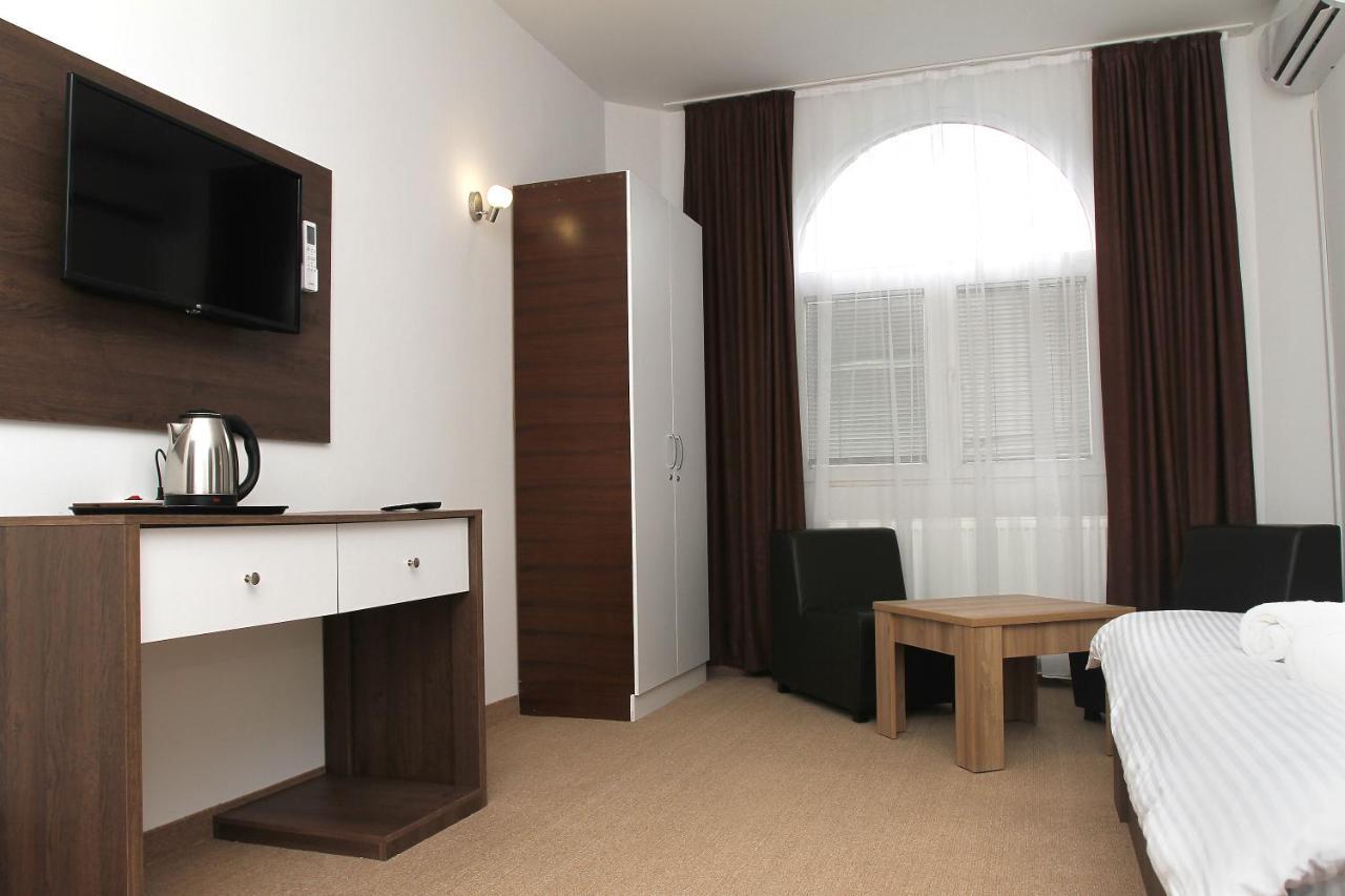 סקופיה Hotel Andalus מראה חיצוני תמונה