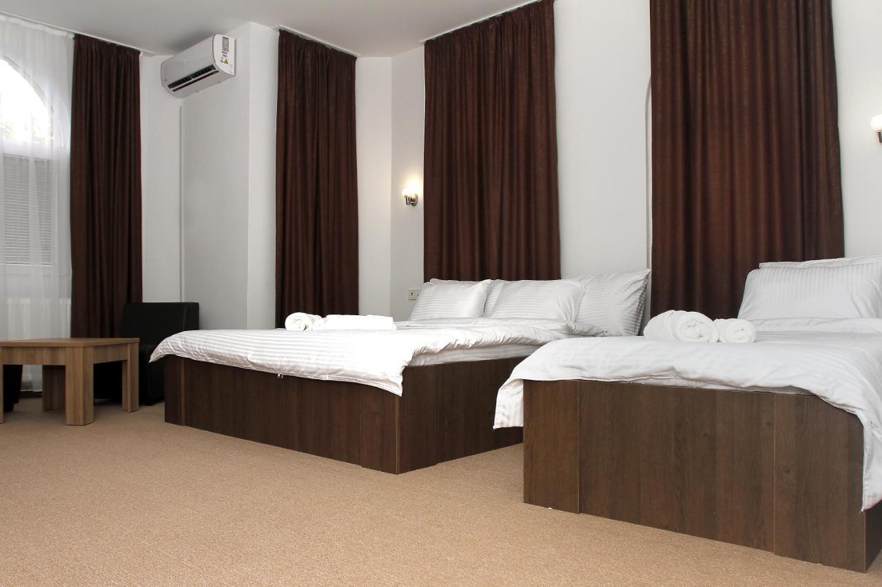 סקופיה Hotel Andalus מראה חיצוני תמונה