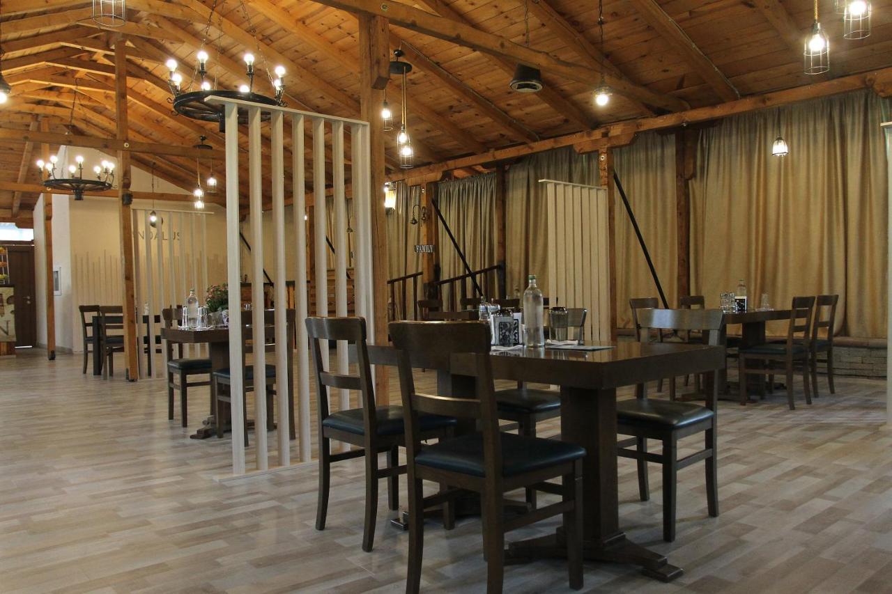 סקופיה Hotel Andalus מראה חיצוני תמונה