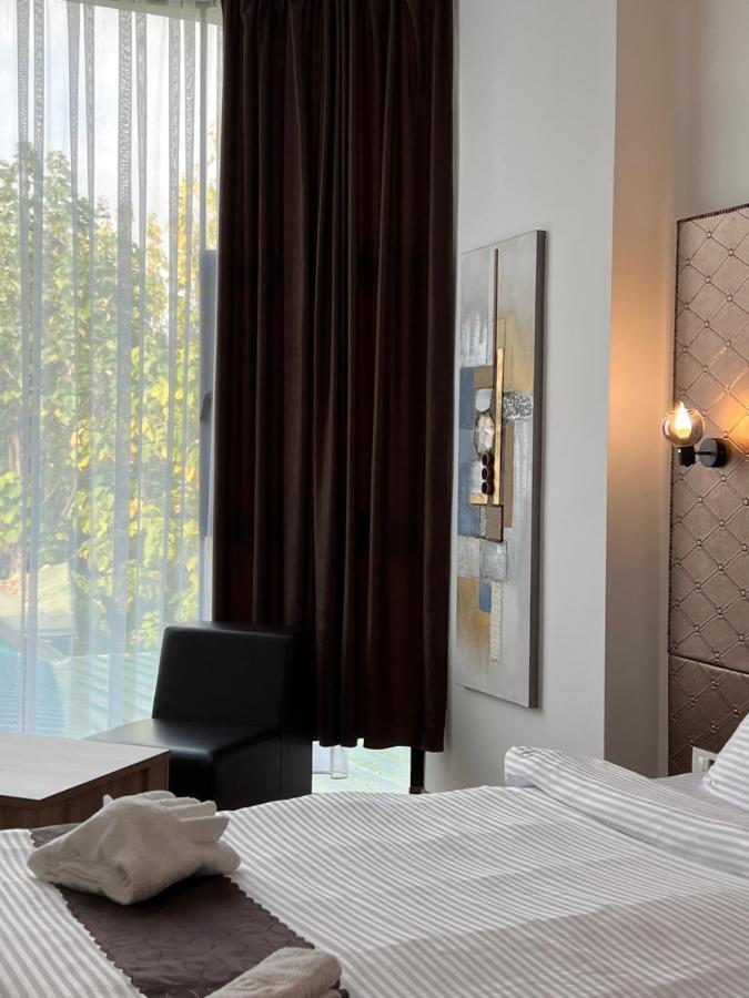 סקופיה Hotel Andalus מראה חיצוני תמונה
